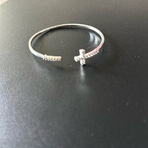 Sterling silver cross bracelet